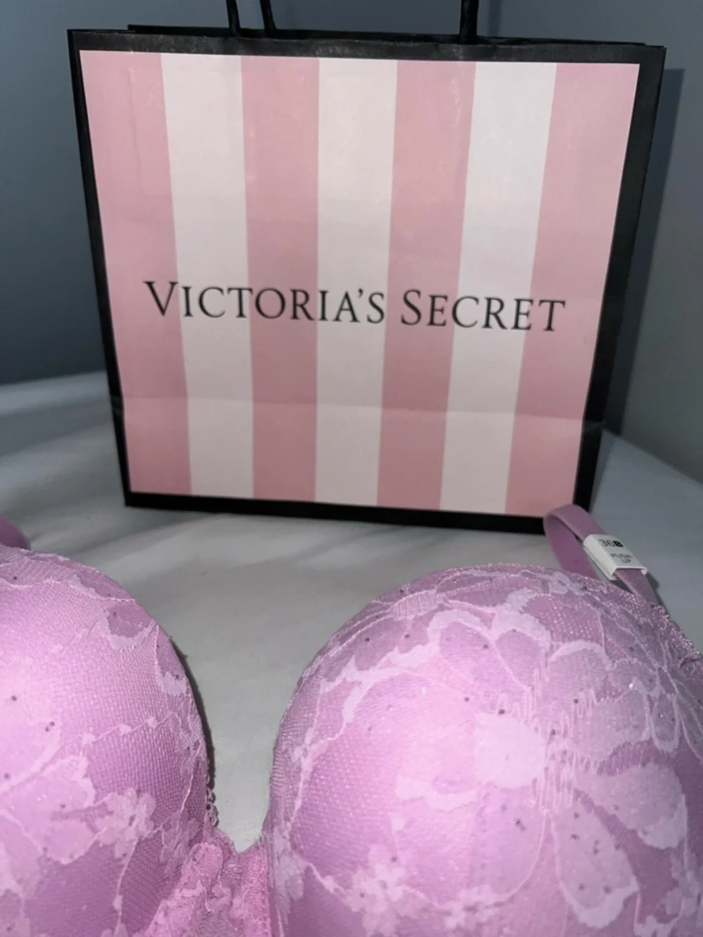 Victoria's Secret Pink Lace Push-Up Bra - Picture 3 of 9